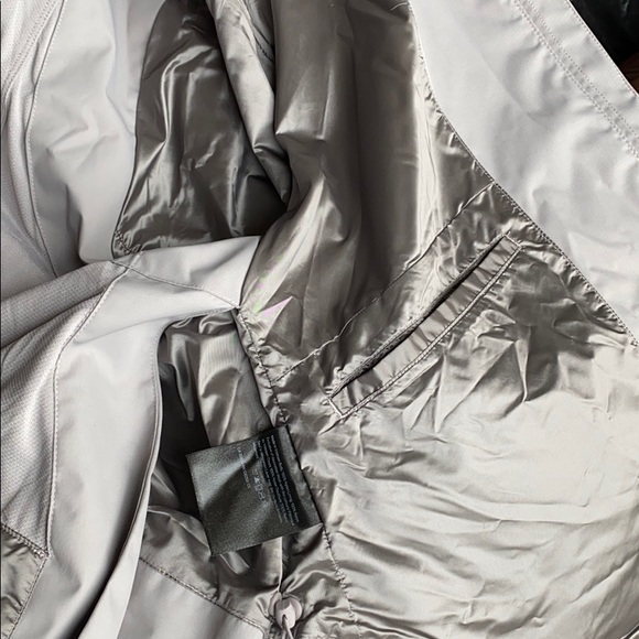 Lululemon Everyday Getaway Jacket - Picture 6 of 10